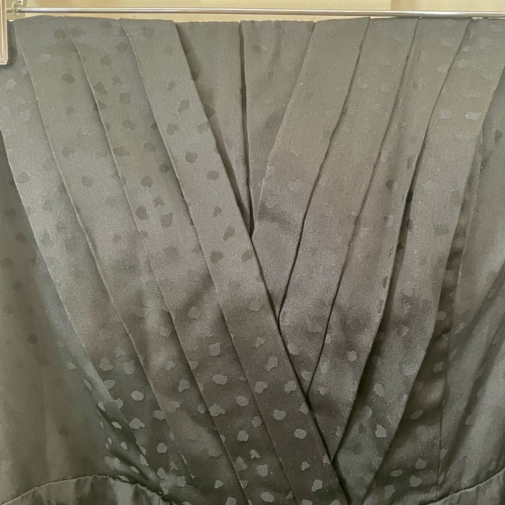 Beautiful Black Silk Strapless Dress by White House Black Market, Size 6 - Picture 3 of 8
